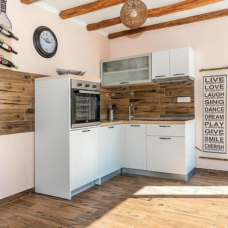 Four-Bedroom Holiday Home in Kijevo Buitenkant foto