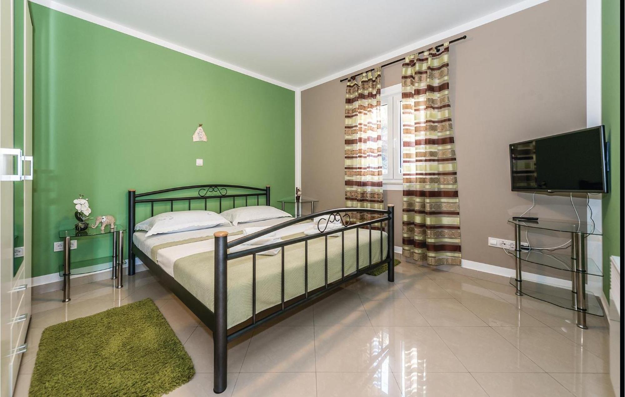 Four-Bedroom Holiday Home in Kijevo Buitenkant foto