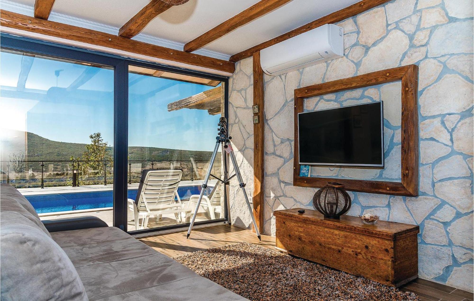 Four-Bedroom Holiday Home in Kijevo Buitenkant foto