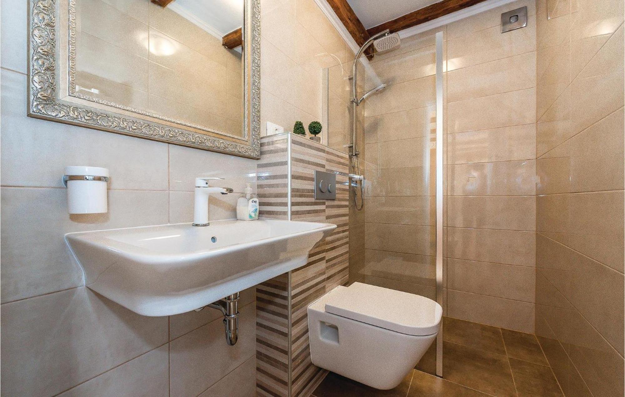 Four-Bedroom Holiday Home in Kijevo Buitenkant foto