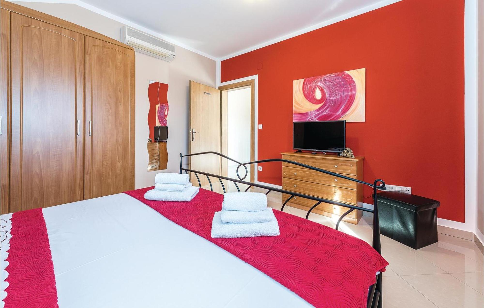 Four-Bedroom Holiday Home in Kijevo Buitenkant foto