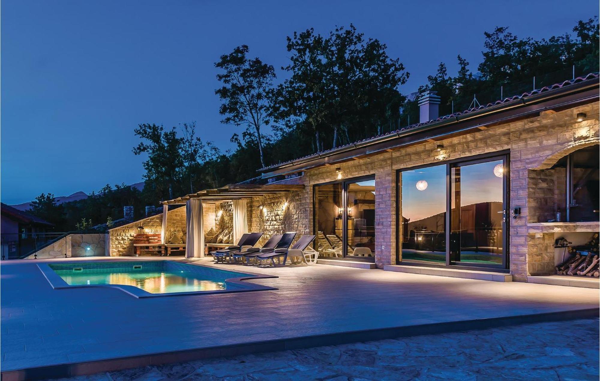 Four-Bedroom Holiday Home in Kijevo Buitenkant foto